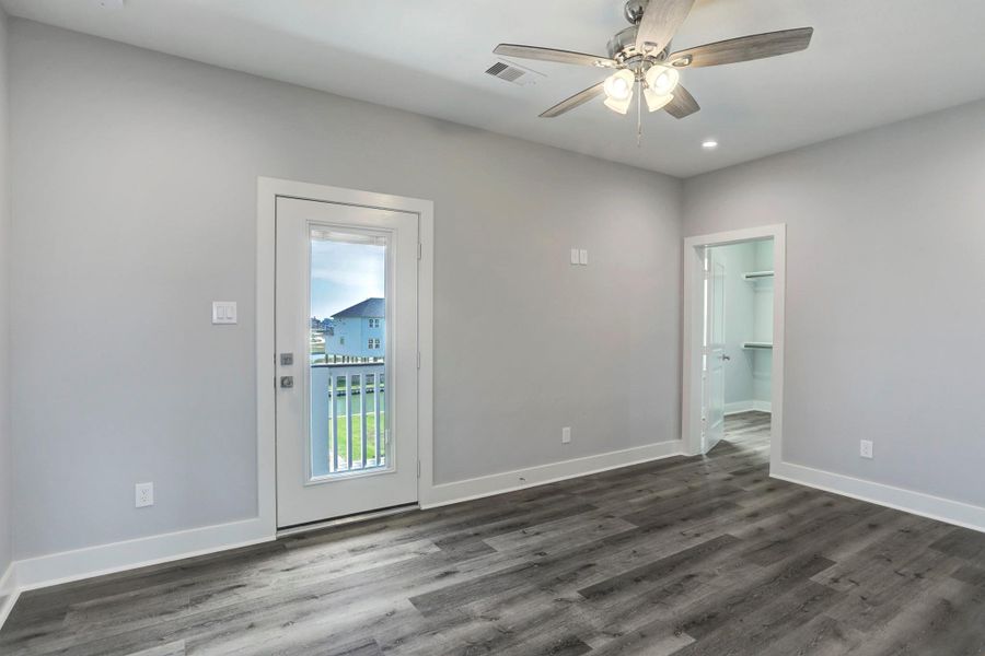 2nd level jr. suite with Juliette balcony access, full en suite bath and large walk in closet. 2nd level jr. suite with Juliette balcony access, full en suite bath and large walk in closet.