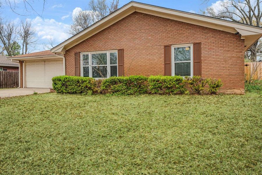 Exterior details and patio area of a home in , Paris (Image 2). Exterior details and patio area of a home in , Paris (Image 2).