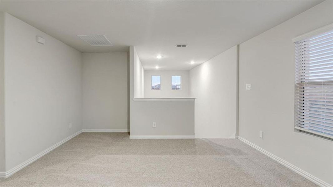 Spacious, unfurnished interior of a new home in Eastridge - Spring Series, McKinney (Image 30).