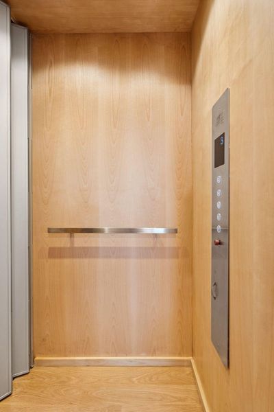 Image 82 of a home in .