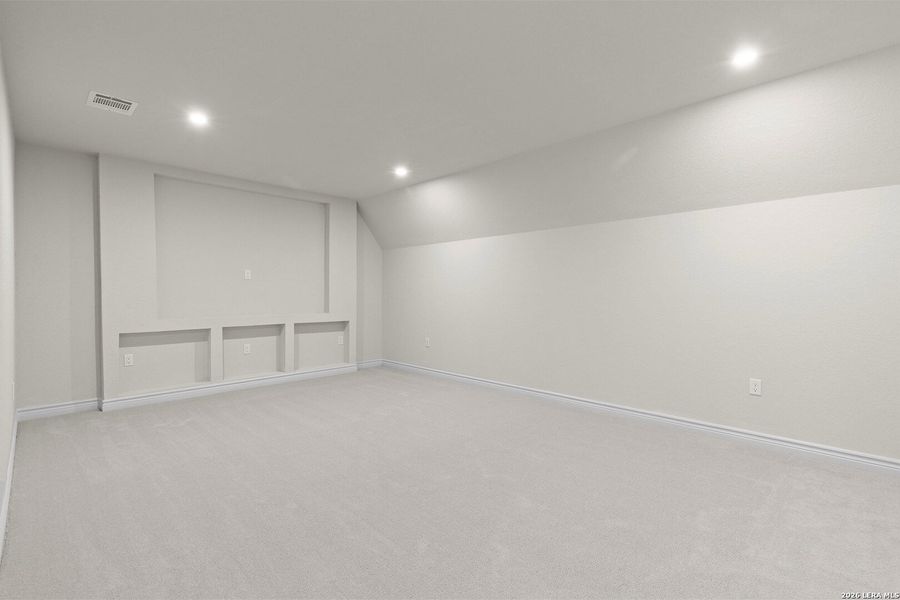 Spacious, unfurnished interior of a new home in , Atascosa (Image 35).