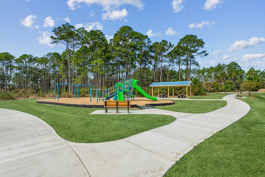 Community amenities in Buckeyes Landing, Navarre (Image 35).