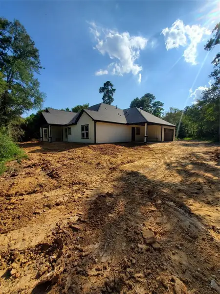 SAME PLAN BUILT ON A DIFFERENT LOT