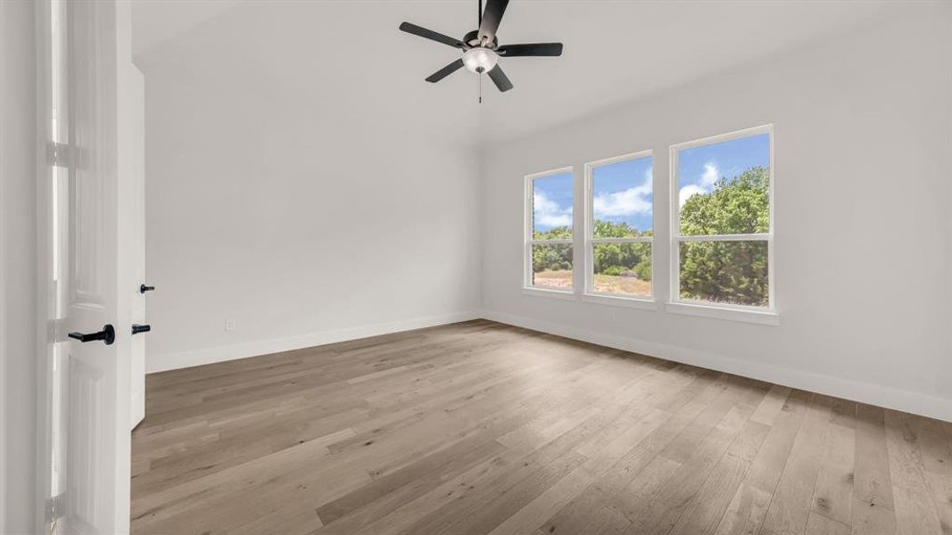 Spacious, unfurnished interior of a new home in Woodland Lakes Estates, Weatherford (Image 36).