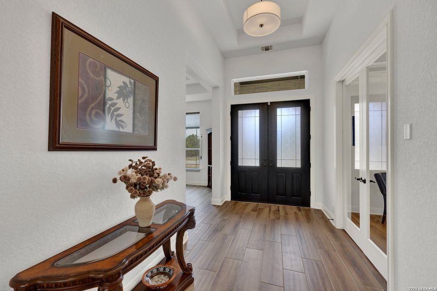 Furnished interior view inside a new home in Waldsanger, New Braunfels (Image 37).