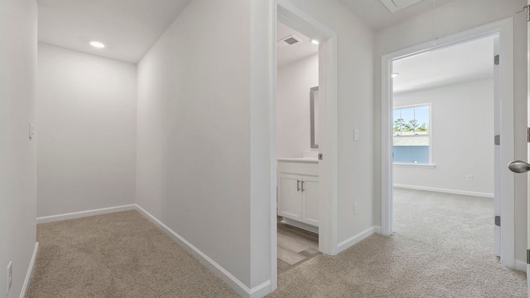 Spacious, unfurnished interior of a new home in Varner Station, Woodruff (Image 21).