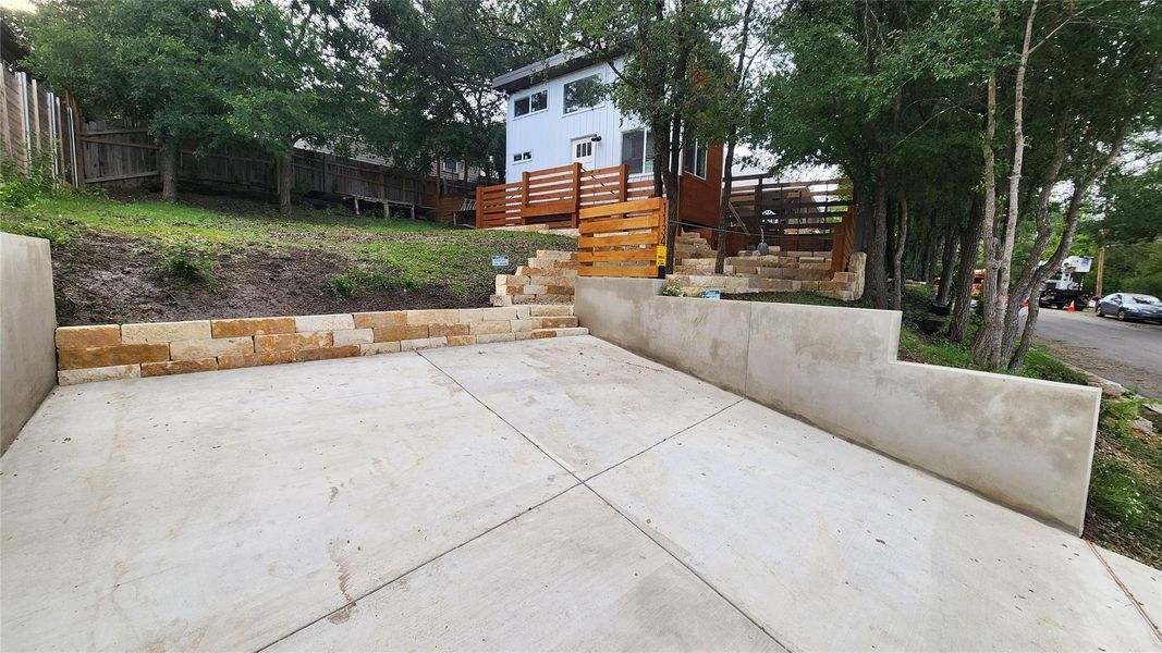 Lots of space for a larger dwelling. Lots of space for a larger dwelling.