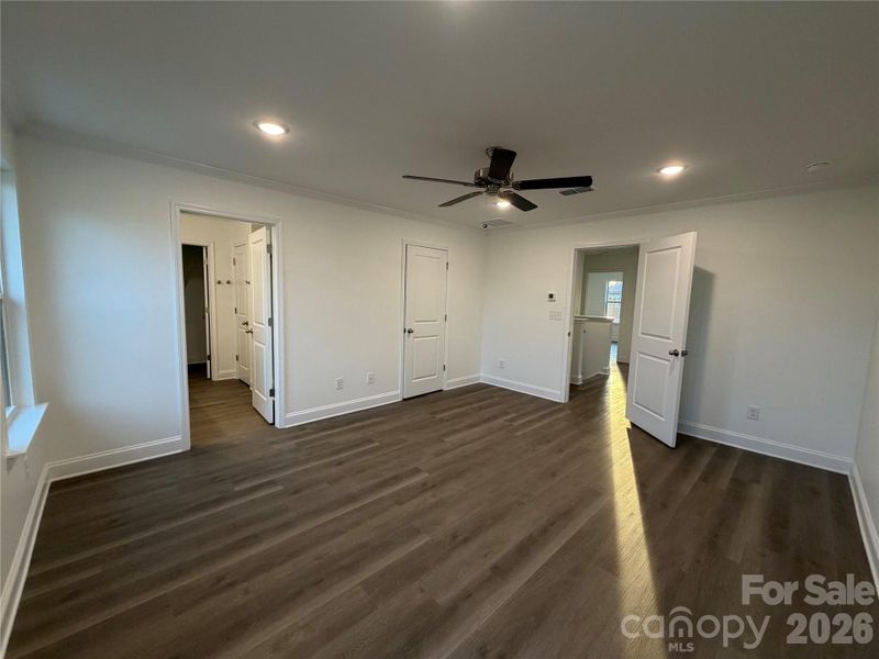 Spacious, unfurnished interior of a new home in , Denver (Image 11).