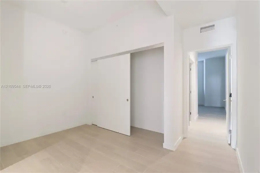 Spacious, unfurnished interior of a new home in , Miami (Image 27).