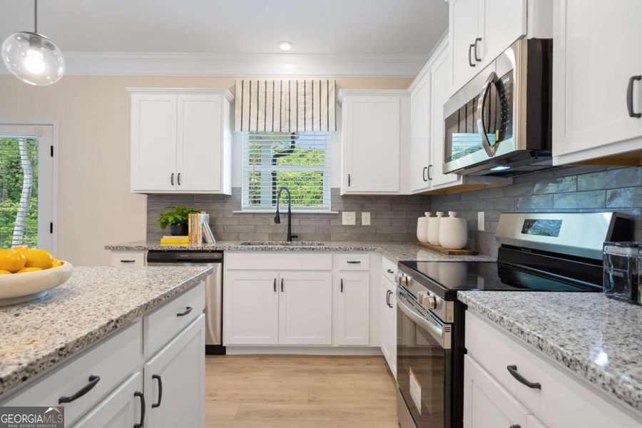 Furnished interior view inside a new home in Maddox Station, Eatonton (Image 9). Furnished interior view inside a new home in Maddox Station, Eatonton (Image 9).