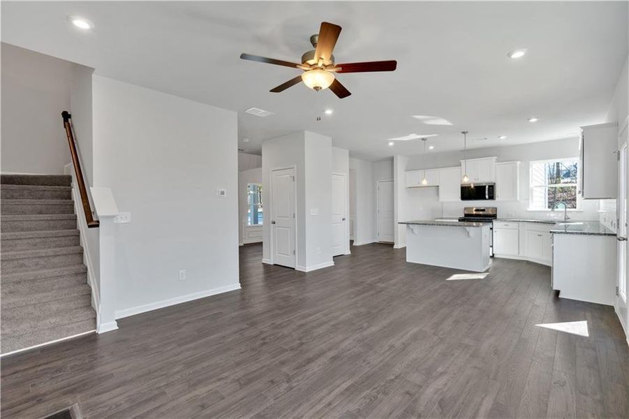 Spacious, unfurnished interior of a new home in Carter Grove, Cartersville (Image 22).