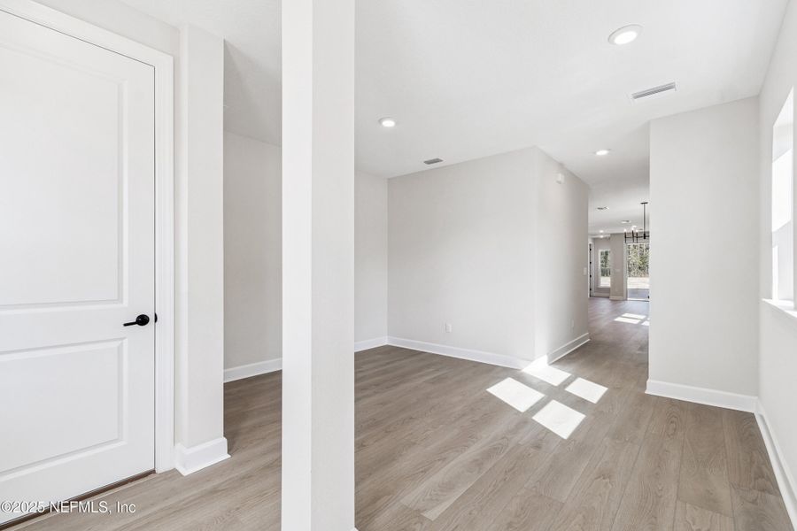 Spacious, unfurnished interior of a new home in Evergreen Island at Silverleaf - Classic, St. Augustine (Image 17). Spacious, unfurnished interior of a new home in Evergreen Island at Silverleaf - Classic, St. Augustine (Image 17).