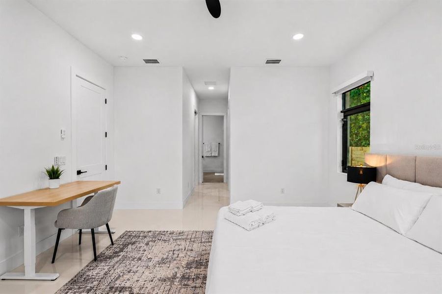 Furnished interior view inside a new home in , Sarasota (Image 16).