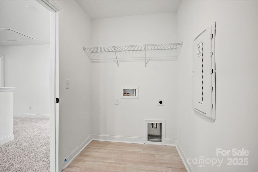 Spacious, unfurnished interior of a new home in Forest Creek, Waxhaw (Image 29).