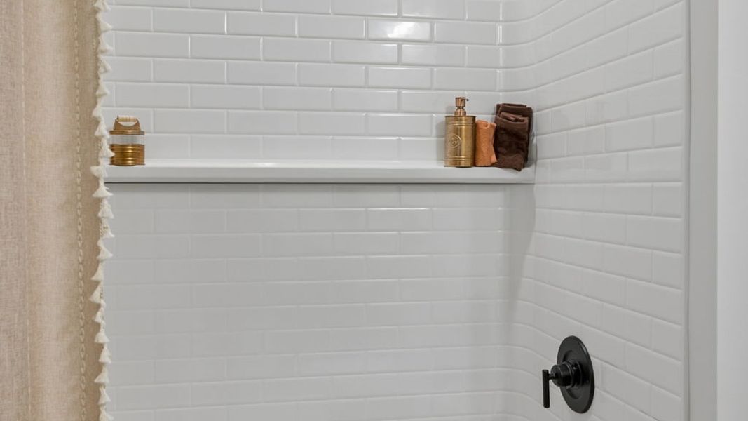 Representative interior finishes for a home built from the Cali by D.R. Horton in Reserve at Hickory Ridge, Columbia (Image 68). Representative interior finishes for a home built from the Cali by D.R. Horton in Reserve at Hickory Ridge, Columbia (Image 68).