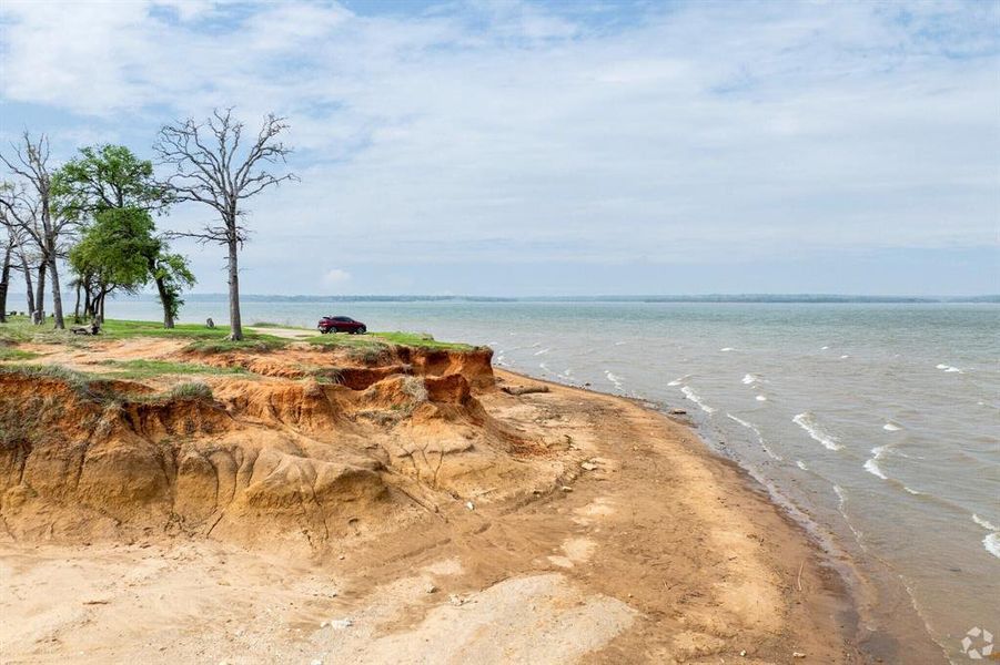 At Sherwood Shores Park, enjoying picnics, outdoor activities, and the peaceful surroundings At Sherwood Shores Park, enjoying picnics, outdoor activities, and the peaceful surroundings