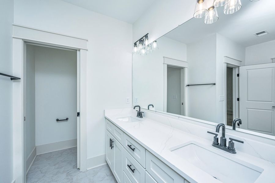Furnished interior view inside a new home in , Hanahan (Image 9).