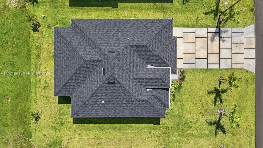 Exterior details and patio area of a home in , Cape Coral (Image 20). Exterior details and patio area of a home in , Cape Coral (Image 20).