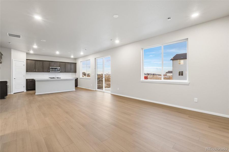 Spacious, unfurnished interior of a new home in Wolf Creek Run West, Strasburg (Image 15).