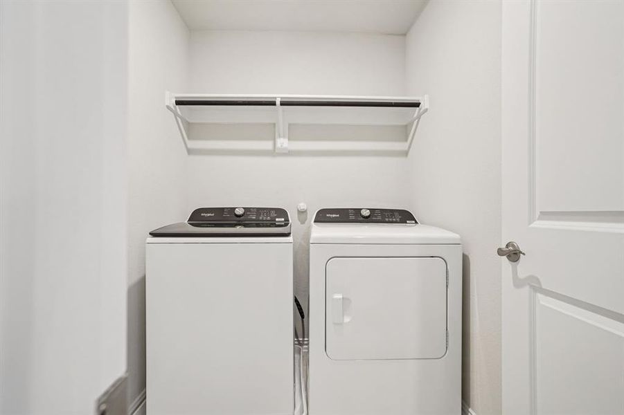 Furnished interior view inside a new home in Westmoor, Sherman (Image 5).