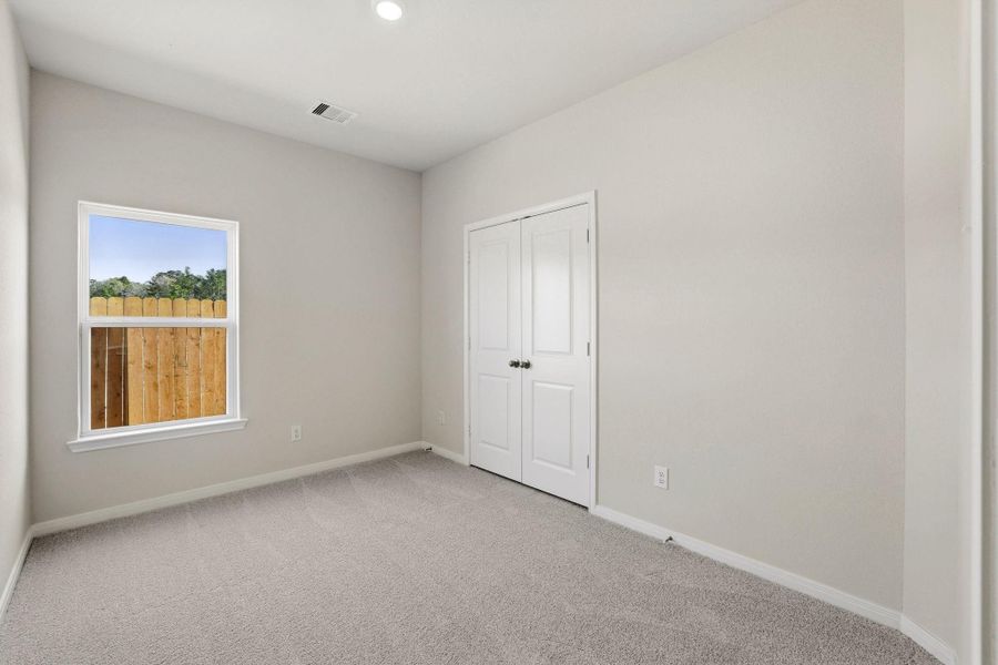 Spacious, unfurnished interior of a new home in Sweetwater Ridge, Conroe (Image 18). Spacious, unfurnished interior of a new home in Sweetwater Ridge, Conroe (Image 18).