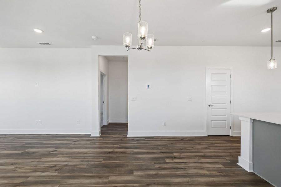 Spacious, unfurnished interior of a new home in Del Webb Barton Village, Lebanon (Image 39).