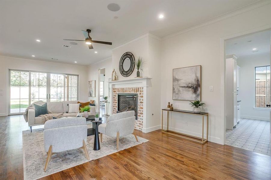 Furnished interior view inside a new home in , Grapevine (Image 14).