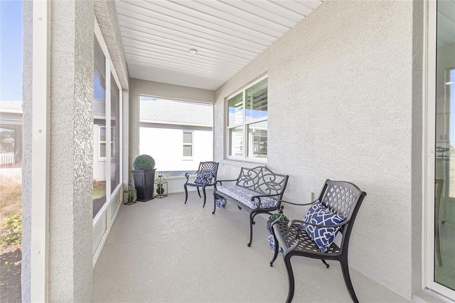 Exterior details and patio area of a home in , Ocala (Image 33).