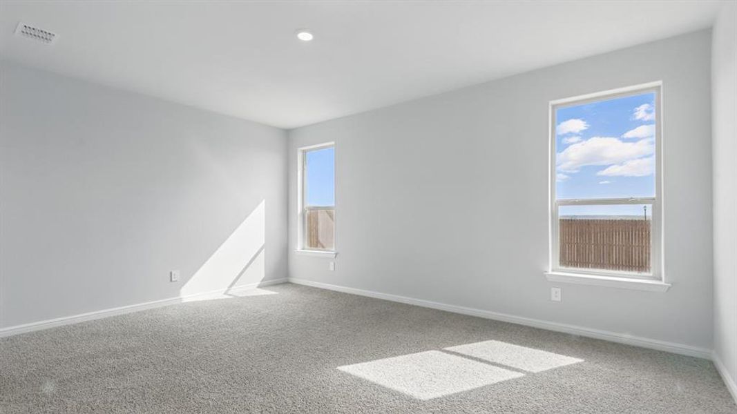 Spacious, unfurnished interior of a new home in Vista Point, Grandview (Image 16).