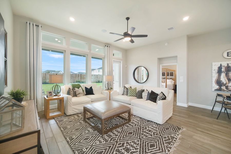Representative furnished interior of a home built from the Messina by Beazer Homes in Bridgeland: Signature Collection, Cypress (Image 7).