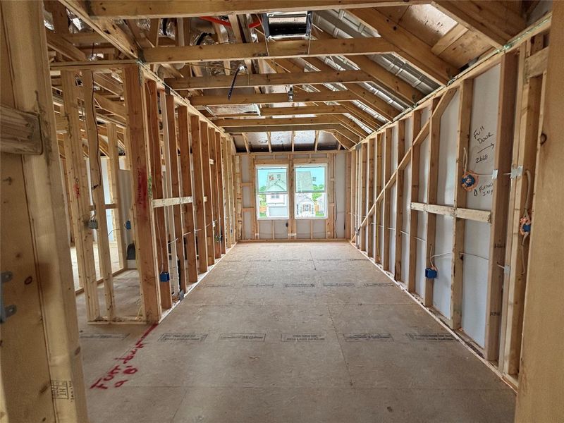 Spacious, unfurnished interior of a new home in Covered Bridge, Hutto (Image 26).