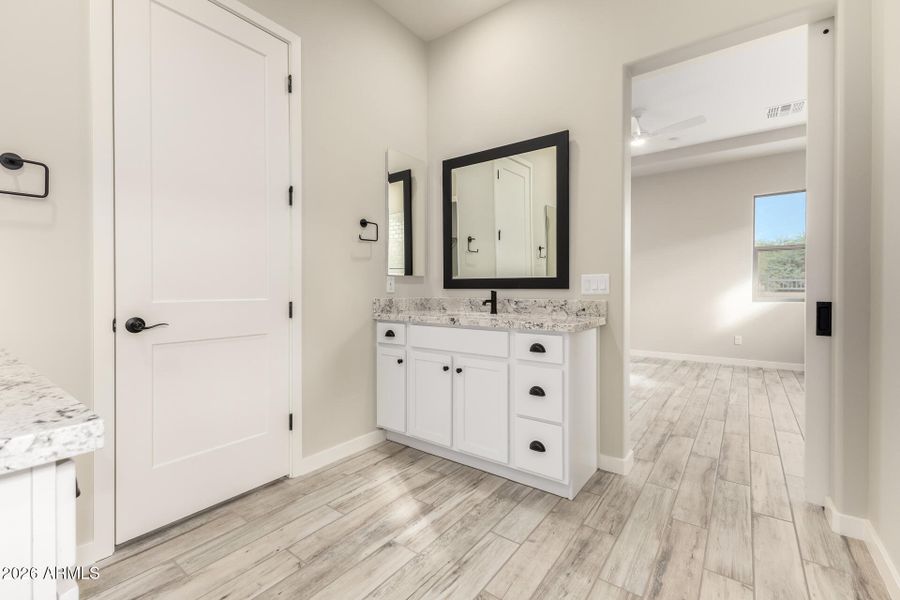 24 - 173rd 8819 24 - 173rd 8819