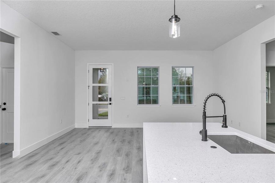 Spacious, unfurnished interior of a new home in , Ocala (Image 21).