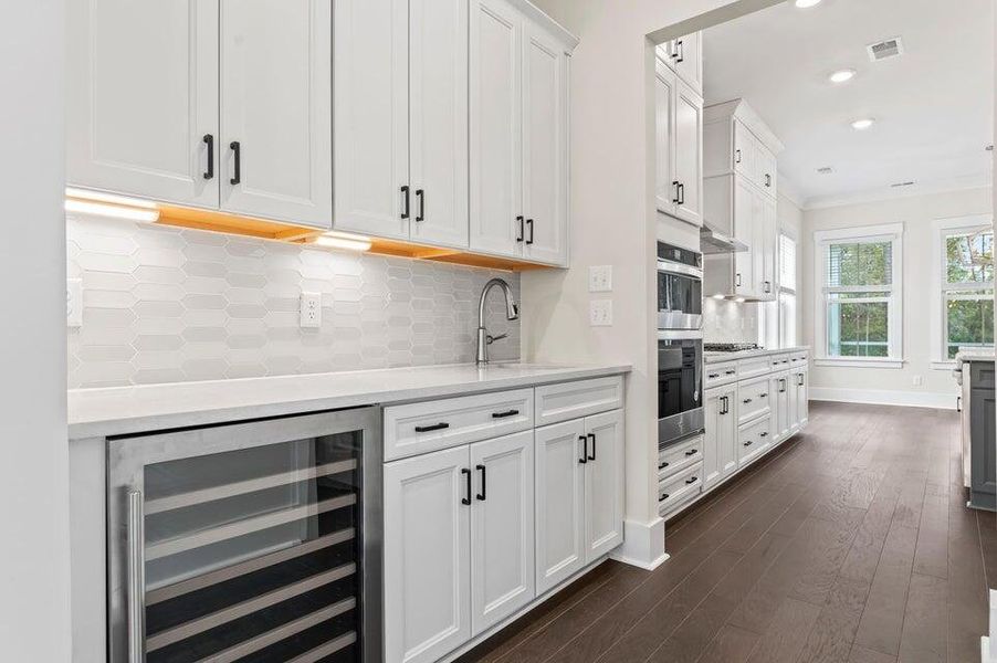 Furnished interior view inside a new home in Fiddler Cove, Mount Pleasant (Image 7). Furnished interior view inside a new home in Fiddler Cove, Mount Pleasant (Image 7).