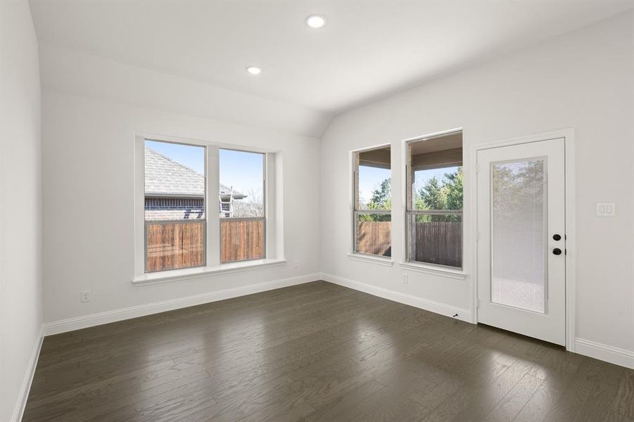 4602 Thistle- Dining-1