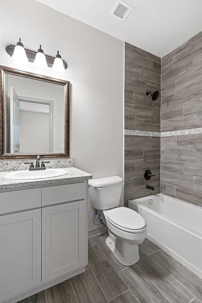 Representative furnished interior of a home built from the Rose- 1941SSC by Saratoga Homes in Paseo Del Este, El Paso (Image 15).