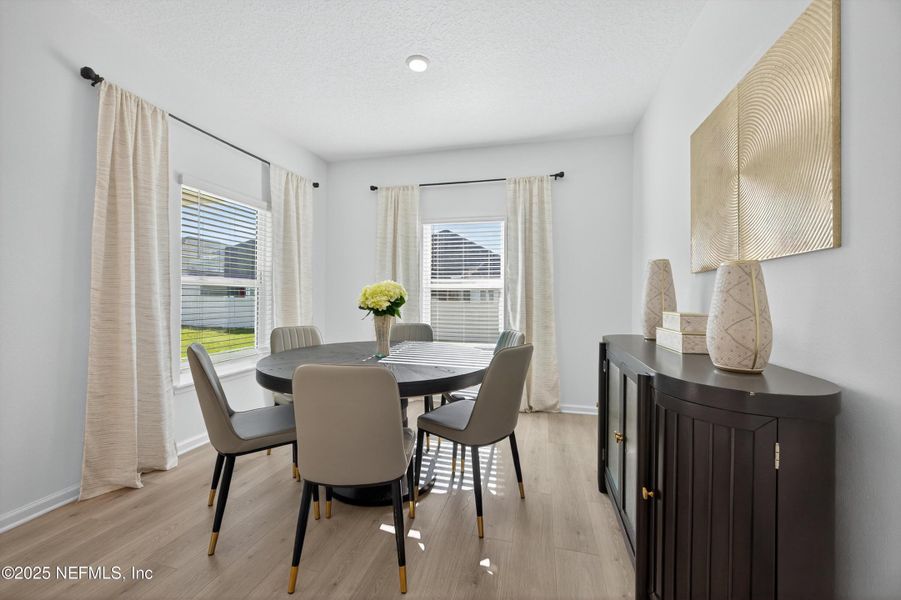 Furnished interior view inside a new home in , Middleburg (Image 10).