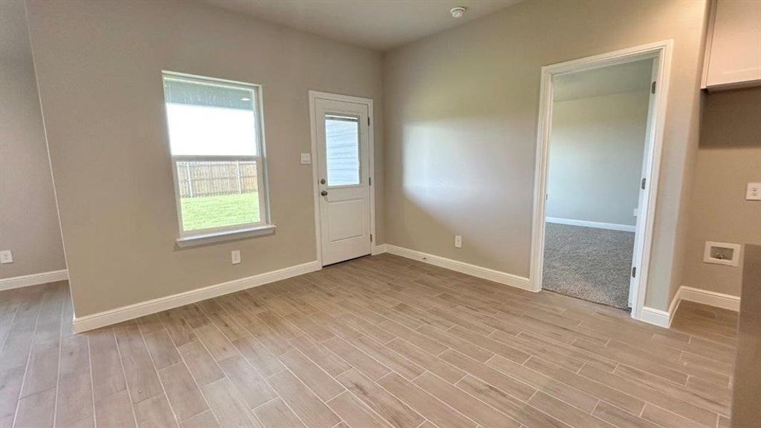 Spacious, unfurnished interior of a new home in Rock Creek Ranch, Fort Worth (Image 10).