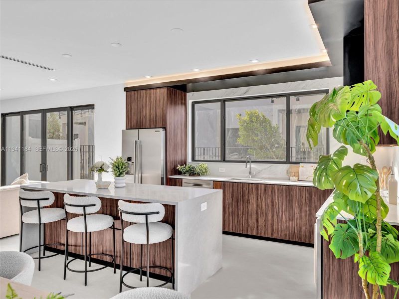 Image 86 of a home in .