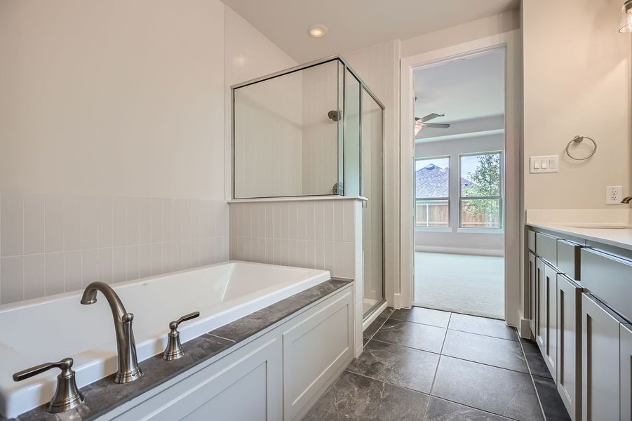 Plan 1478 - Representative Photo - Main Bathroom Plan 1478 - Representative Photo - Main Bathroom