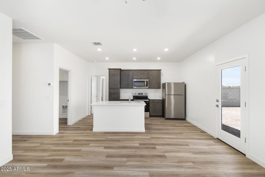 Southwest_Amado_L_006 Southwest_Amado_L_006