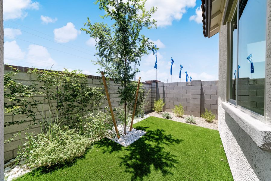 Backyard | Gemini Model Home | Rialta | New homes in Mesa, Arizona | Landsea Homes