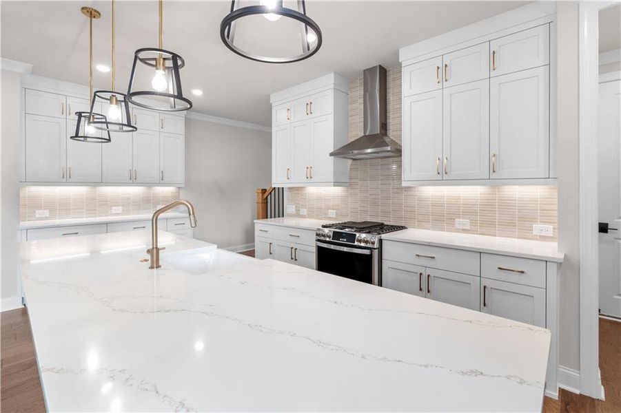 Furnished interior view inside a new home in Ward's Crossing Townhomes, Johns Creek (Image 19). Furnished interior view inside a new home in Ward's Crossing Townhomes, Johns Creek (Image 19).