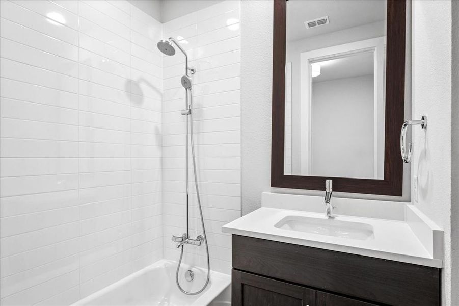 Furnished interior view inside a new home in Trinity Bluff, Dallas (Image 9).