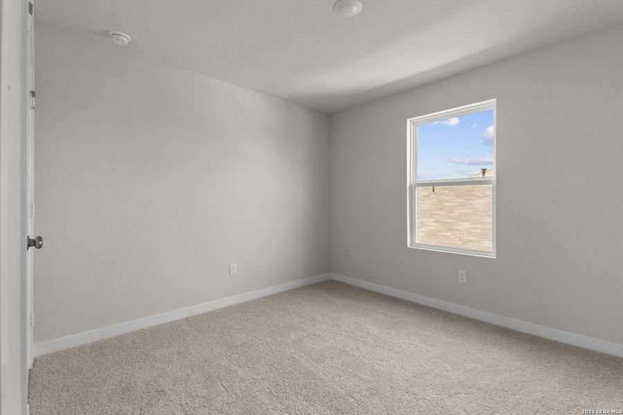 Spacious, unfurnished interior of a new home in Mesa Vista, San Antonio (Image 12).