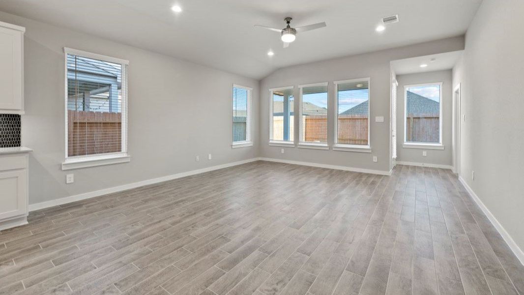Representative unfurnished interior of a home built from the Colby by D.R. Horton in Westland Ranch 50' Homesites, League City (Image 10).