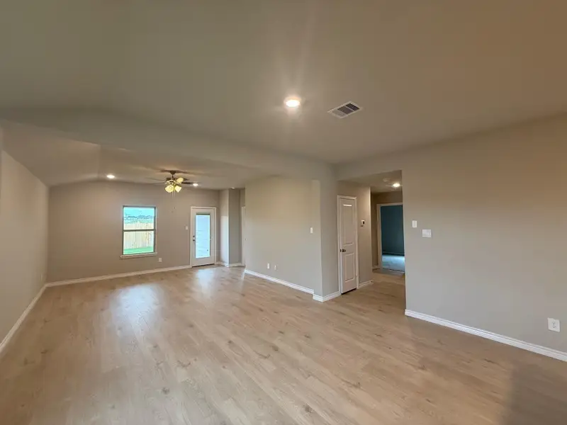 Spacious, unfurnished interior of a new home in Southern Pointe, College Station (Image 9). Spacious, unfurnished interior of a new home in Southern Pointe, College Station (Image 9).