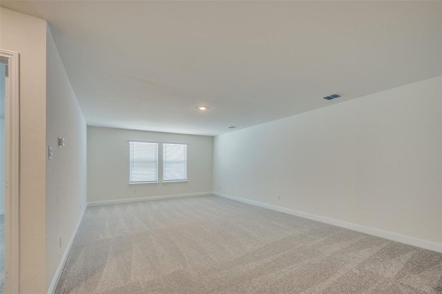 Spacious, unfurnished interior of a new home in Sierra Vista at Kelly Ranch, Aledo (Image 23).