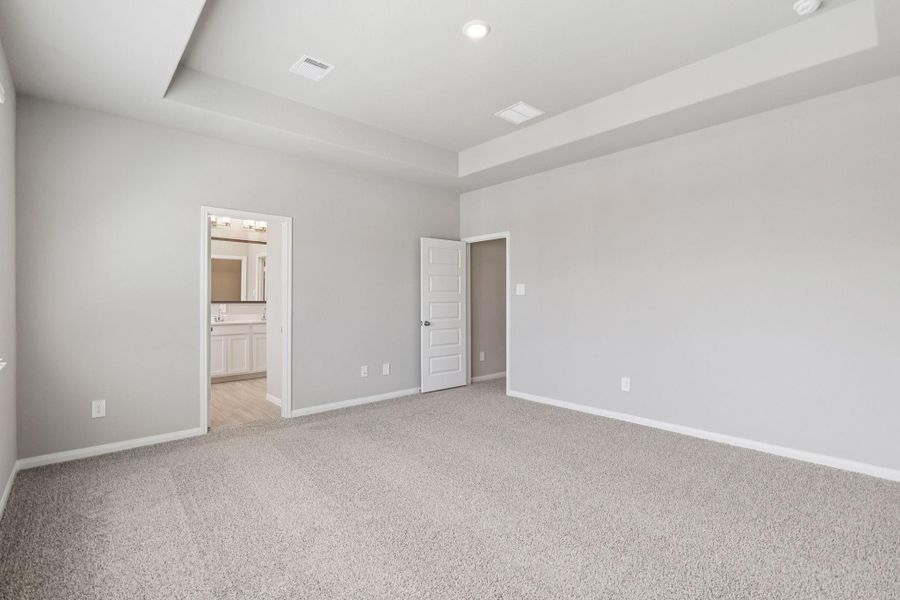 Spacious, unfurnished interior of a new home in Kemah Crossing - Luxe Series, Kemah (Image 20). Spacious, unfurnished interior of a new home in Kemah Crossing - Luxe Series, Kemah (Image 20).