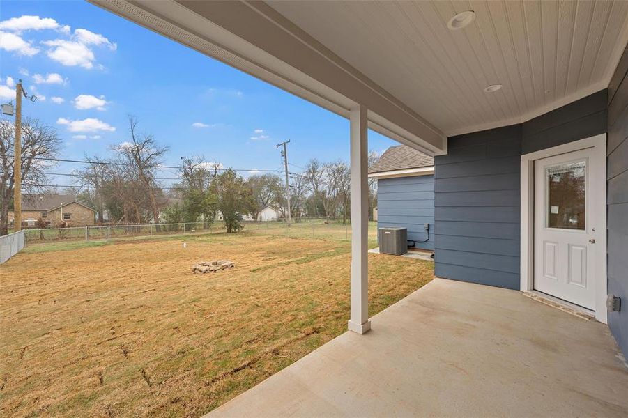 Exterior details and patio area of a home in , Waco (Image 3).